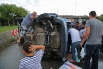 İzmir'de Otomobil Devrildi Açıklaması 5 Yaralı