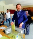 SÜLEYMAN YıLDıZ - Korkuteli Belediye Başkanı Gökce Oyunu Kullandı