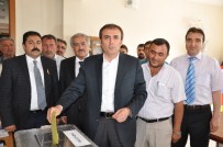 KARAHÜYÜK - Ünal, Oyunu Mezun Olduğu İlkokulda Kullandı