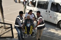 Yaşlılar Ve Engelliler Oylarını Kullandı