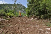 SAKLıKENT - Başkan Böcek, 'Yeni Yollar İle Gönülleri Bağlıyoruz'