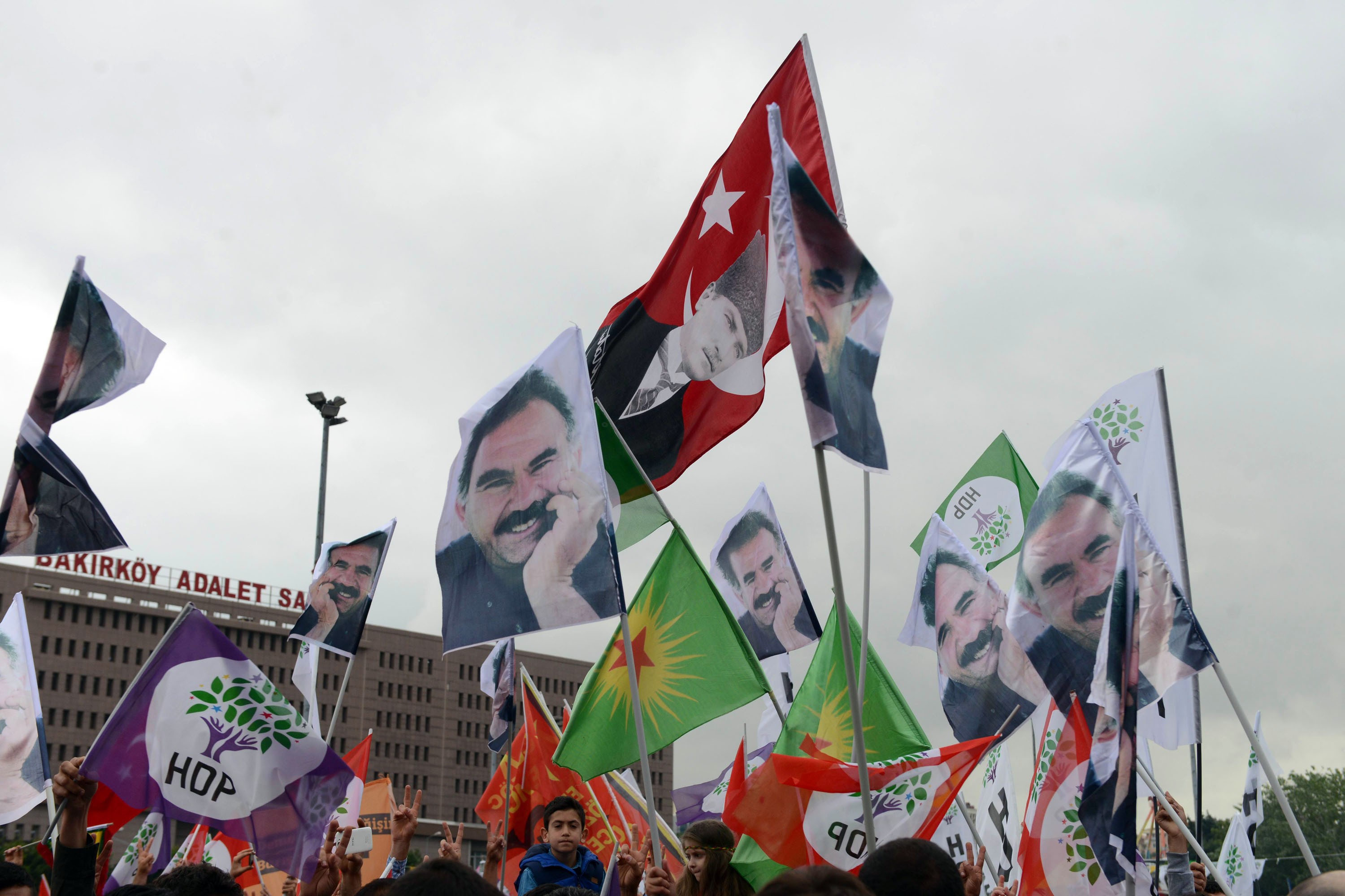 HDP'liler, seçimi böyle kutladılar