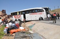 ULUCAK - Sivas'taki Otobüs Kazasında Yaralı Sayısı 39'A Yükseldi