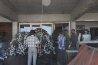 KAÇAK YAPILAŞMA - Balıkçı Barınakları; Kaçak Yapılaşma Gerekçesiyle Boşaltıldı