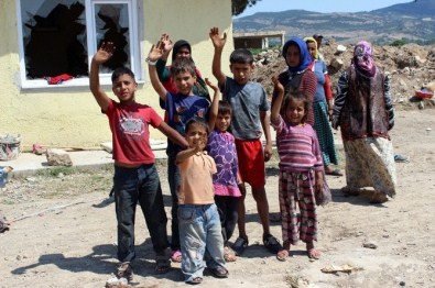 Çanakkale'de Barakada Yaşayan Aileye İstanbul'dan Yardım Eli