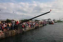 POLİS KORUMASI - Kabotaj Bayramı'nda Balıkçılardan Belediye Başkanına 'Ödül' Tepkisi
