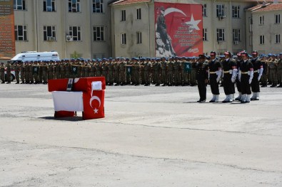 Kalp Krizi Sonucu Şehit Olan Uzman Çavuş