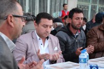 PAMUK ŞEKER - Mahalle İftarları Sofralarının 7'Ncisi Akpınar'da Kuruldu