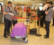 OTOPSİ SONUCU - Uçakta Köpeği Ölen Yolcu Tatilini İptal Etti