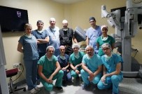 KEMİK AĞRILARI - Robotik Cerrahi İle İlk Kez Paratiroid Ameliyatı Yapıldı