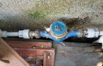 Sayaç Okumak İçin Köpek Ve Akreplerle Mücadele Ediyorlar