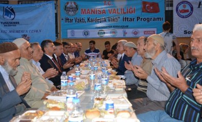 Vali Bektaş, Her Gün Ayrı Bir Mahallede İftar Açıyor