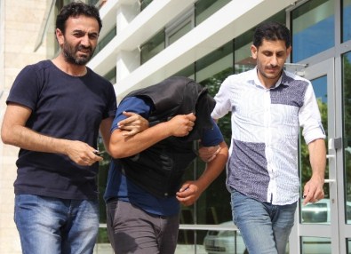 Yalıtım Yaparken Girdiği Evden Altın Ve Para Çaldı