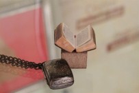 TOPKAPI SARAYI - Bu Kuran-I Kerim Büyüteçle Okunuyor...