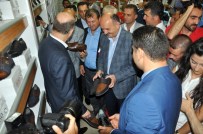 HÜSEYIN KARAMEŞE - Esnaf Ziyareti Yapan Sağlık Bakanı 3 Çift Ayakkabı Aldı