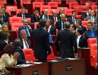 MAHMUT TANAL - Mahmut Tanal, Engin Altay'ı bombaladı