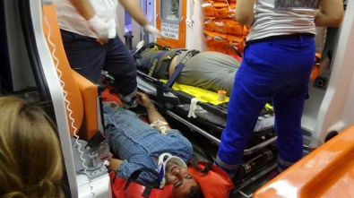 Malatya'da Kamyon Devrildi Açıklaması 2 Yaralı