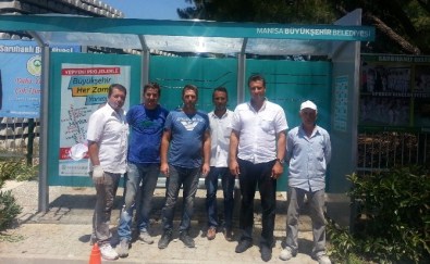 Saruhanlı'ya Otobüs Durakları Takılmaya Başladı