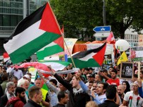 İSRAIL BAYRAĞı - Berlin'de 'Dünya Kudüs Günü' Gösterisi