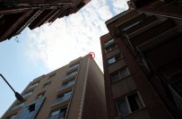 KADIN SIĞINMA - Eşini İkna Edemeyince İntihar Etmek İstedi