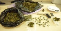 İzmir'de Uyuşturucu Operasyonu