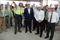 HAVA TRAFİĞİ - Kalkınma Bakanı Cevdet Yılmaz, Yeni Havalimanı Terminalini Gezdi