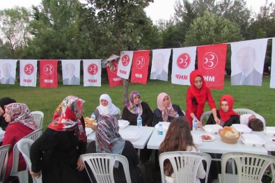 MHP Kavak İlçe Teşkilatından İftar Yemeği