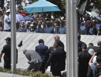 SREBRENITSA KATLIAMı - Sırbistan Başbakanı Vucic, Srebrenitsa'da protesto edildi