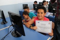 OSMAN BEYAZYıLDıZ - Sungurlu'da Çocuklara Yazılım Eğitimi Verildi
