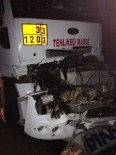 Yakıt Tankeri İle Tır Çarpıştı Açıklaması 1 Ölü