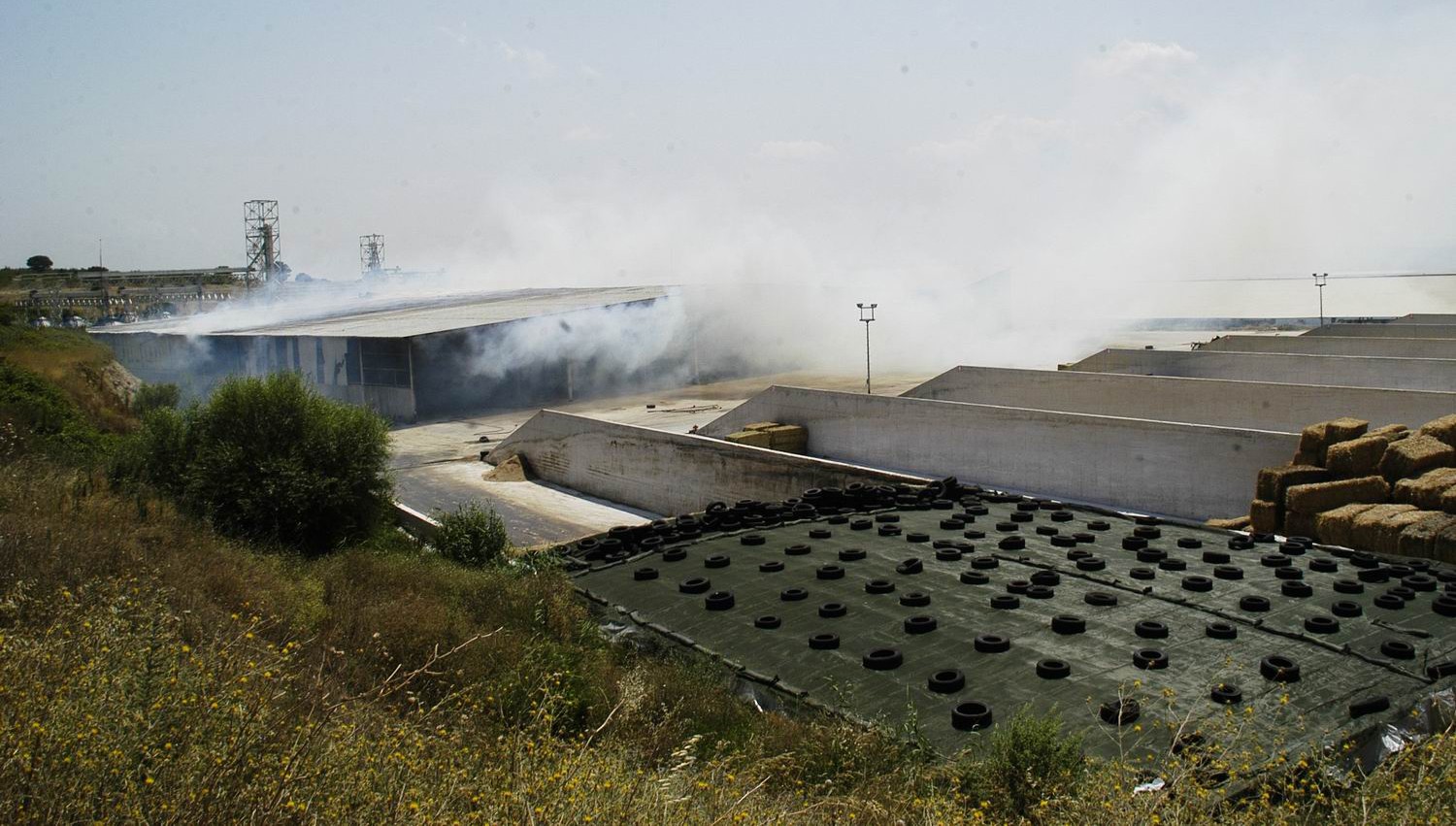 Yıldırım ailesinin çiftliği yandı