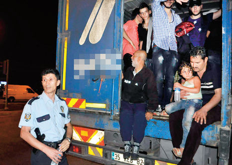 Kamyon kasası 60 göçmene mezar olacaktı