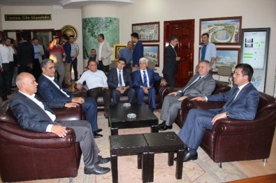 Ekonomi Bakanı Zeybekci Karaman'da