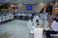 NAZMI GÜNLÜ - Turgutlu Belediyesi'nden Kaymakam'a Veda İftarı