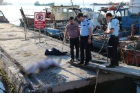 Yenikapı Sahilinde Erkek Cesedi Bulundu