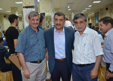 Yetimler Kervanı'ndan İftar Yemeği