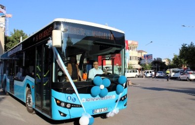 Belediye Başkanı Otobüs Şoförlüğü Yaptı