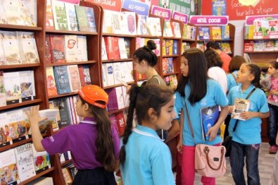 Bilge Çocuklar Kitap Ve Kültür Fuarı'nı Gezdi