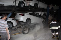 BENZİN İSTASYONU - Erzincan'da 8 Aracı Taşıyan Tır Yanmaktan Son Anda Kurtarıldı