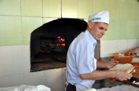 FIRINCILAR - Fırıncılar Sıcaklardan Bunalıyor