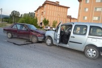 HALİL KARADUMAN - Hisarcık'ta Trafik Kazası Açıklaması 1 Yaralı