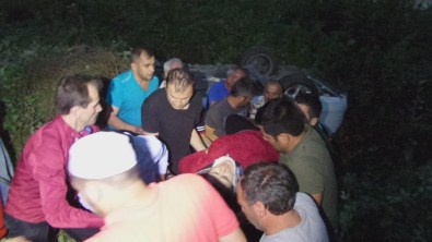 Sakarya'da Trafik Kazası Açıklaması 4 Yaralı