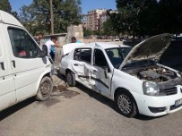 Siirt'te Trafik Kazası Açıklaması 2 Yaralı