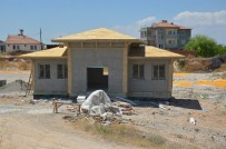 SÜTLÜCE - Yeşilyurt Belediyesi 11 Adet Muhtar Evi Yapıyor