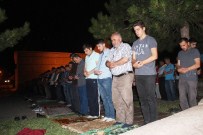 SEBİL GELENEĞİ - 716 Yıllık Tarihi Eşrefoğlu Camisi'nde Kadir Gecesi Coşkusu