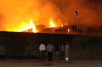 İzmir'de Kağıt Fabrikasında Yangın