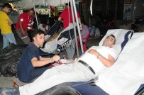 İBRAHIM ÇELIK - Kızılay Kadir Gecesinde Helva Dağıttı