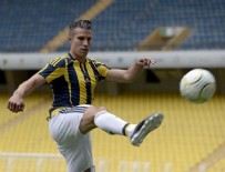 ROBİN VAN PERSİE - Fenerbahçe Van Persie'yi borsaya bildirdi