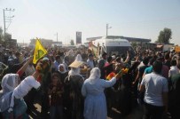 CENAZE ARABASI - YPG Ve Ypj'lilerin Cenazeleri Cizre'de Defnedildi