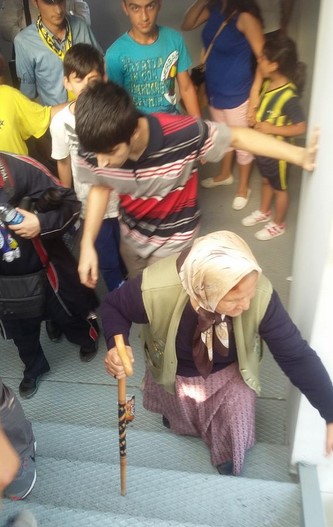 Ve Robin Van Persie imzaladı